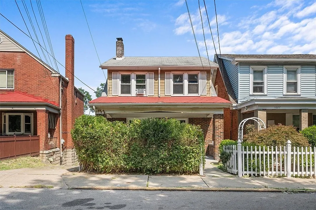 1025 Flemington St photo 1