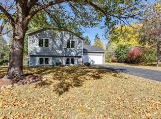 1825 Walnut Ln, Eagan, MN 55122