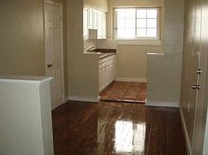 4th image of 948 Meridian Ave #6