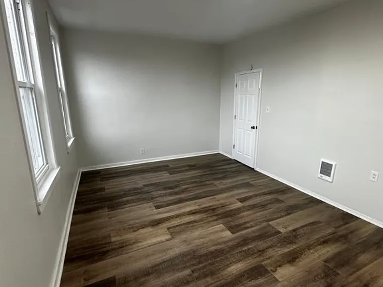 313 Elm St #2 — Photo 10