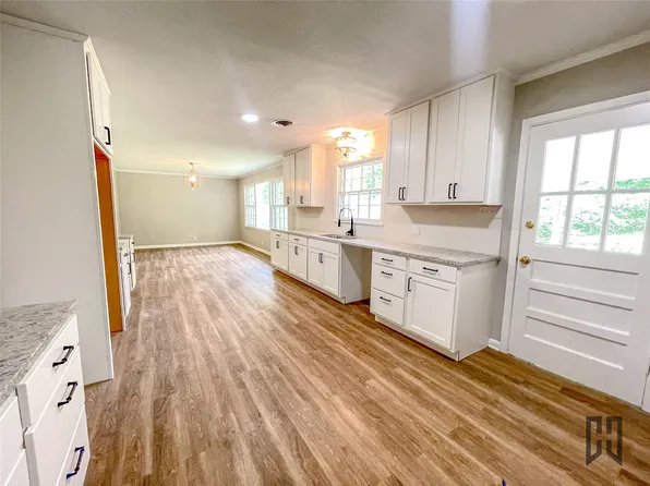 749 Beverly Dr, Homer, LA 71040