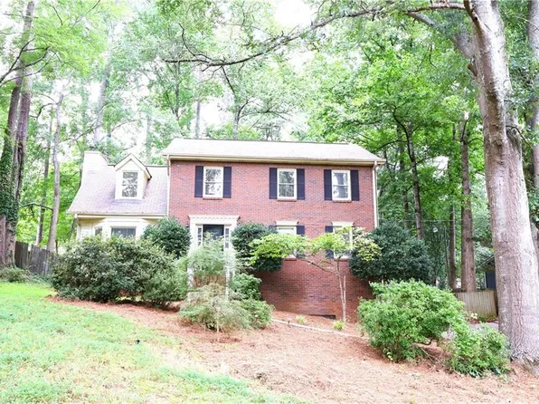185 White Pines Dr, Alpharetta, GA 30004