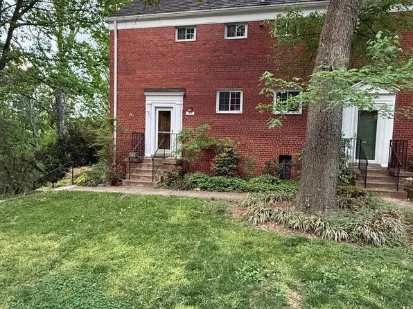 1517 Mount Eagle Pl, Alexandria, VA 22302