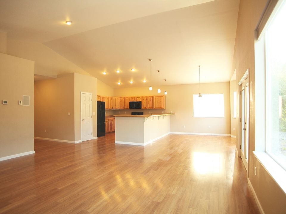 1st image of 32935 Brierwood Ave