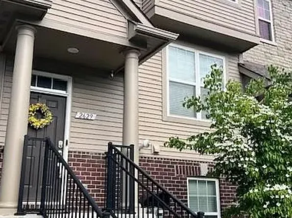 2629 Helmsdale Cir #51, Rochester, MI 48307