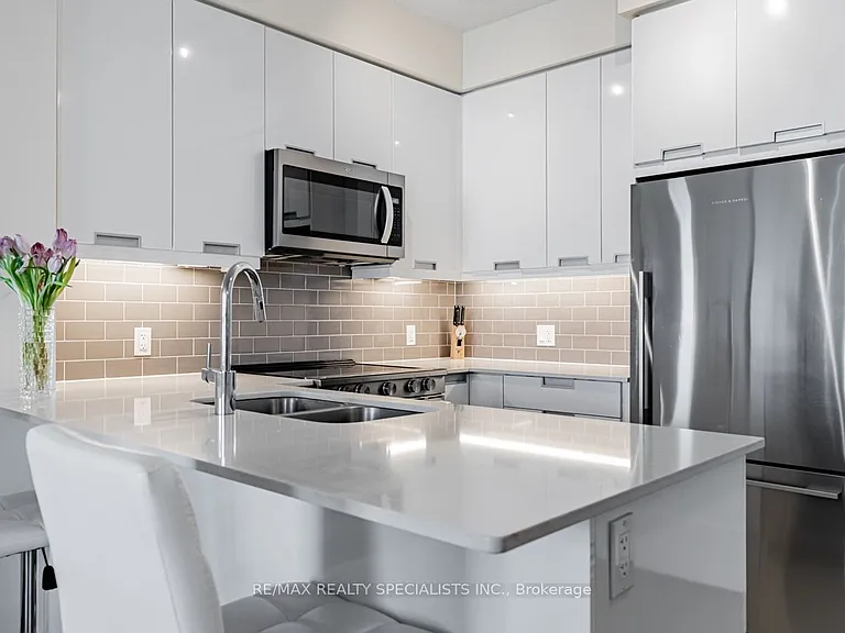 35 Watergarden Dr #2419 — Photo 11