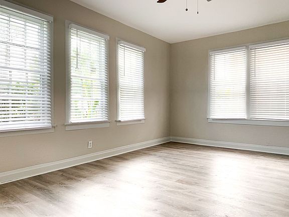 4th image of 410 E 14th St APT 107