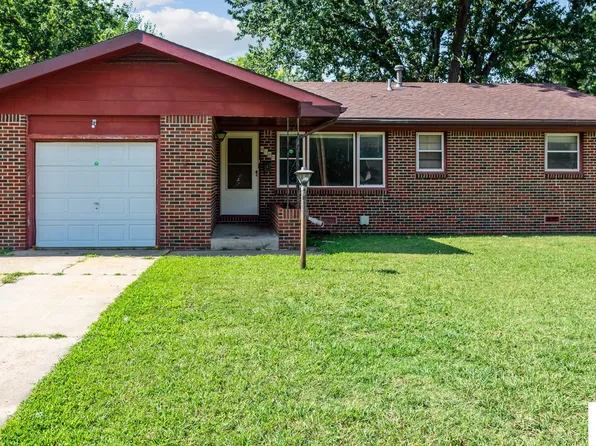 8125 E Zimmerly St, Wichita, KS 67207