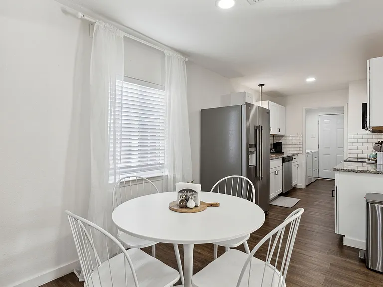 726 Snowden Dr — Photo 11
