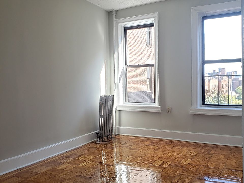 2nd image of 34 Seaman Ave APT 3F