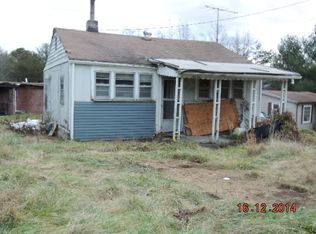 4096 Evans St, Pulaski, VA 24301