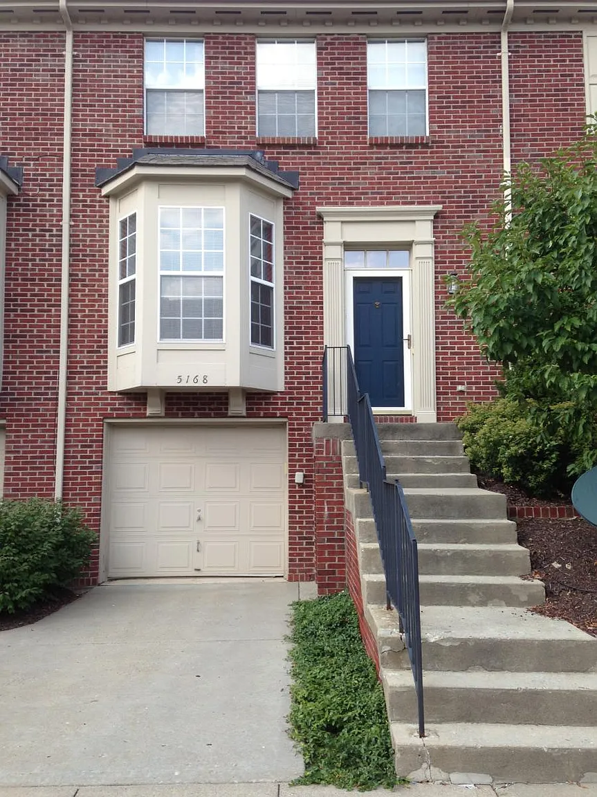 5168 Franklin Park photo 1