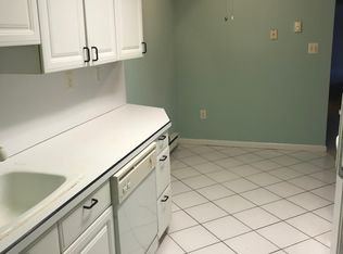 37 Amberly Dr UNIT B, Manalapan, NJ 07726