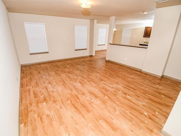 4th image of 5715 Long Arbor Ln