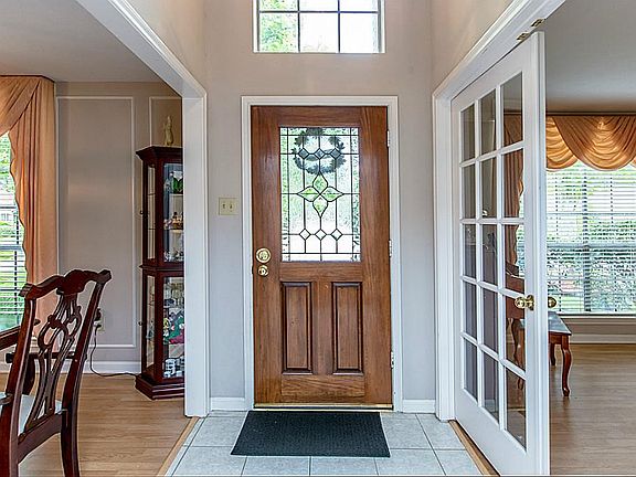 3rd image of 2103 Limrick Dr