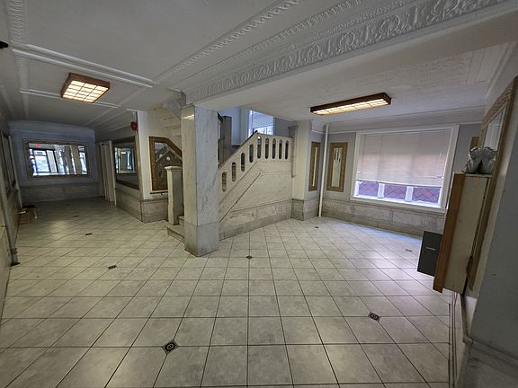 4th image of 2271 Kennedy Blvd #306
