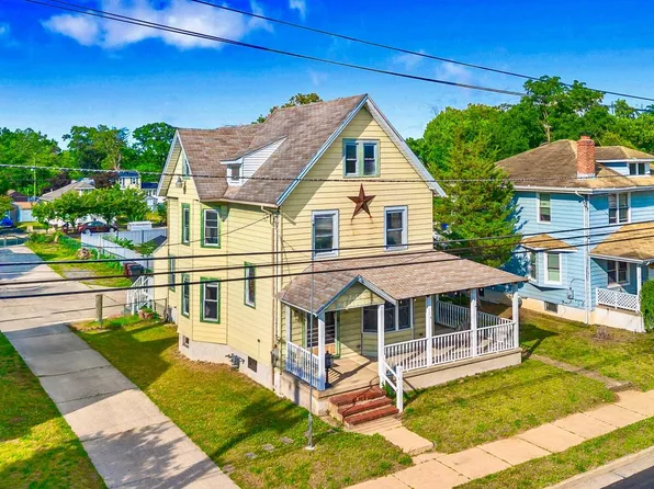 709 Bridgeboro St, Riverside, NJ 08075