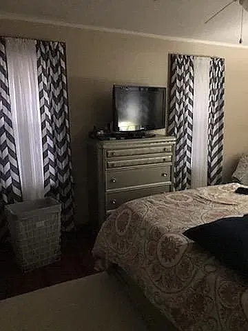 3 bed, 1.5 bath, 1300 sqft, $1,695 — Photo 4