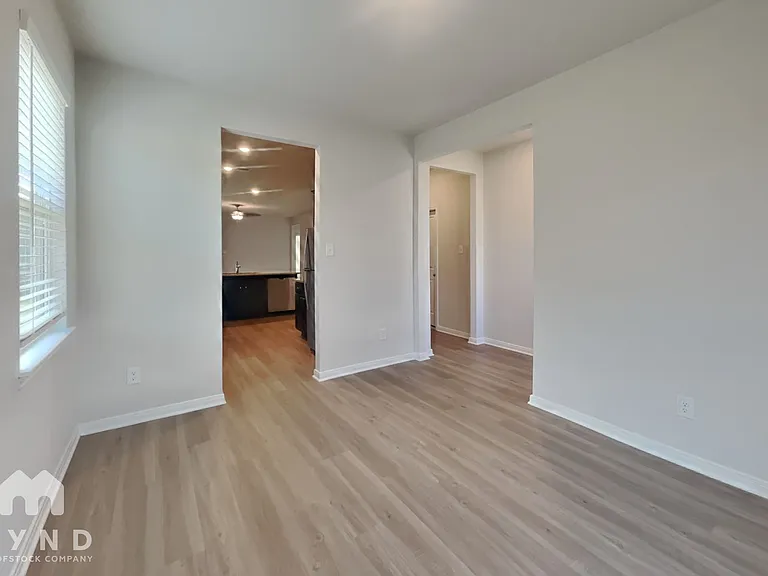 15526 Caramel Springs Dr — Photo 7
