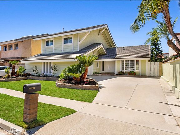 2nd image of 13791 Solitaire Way