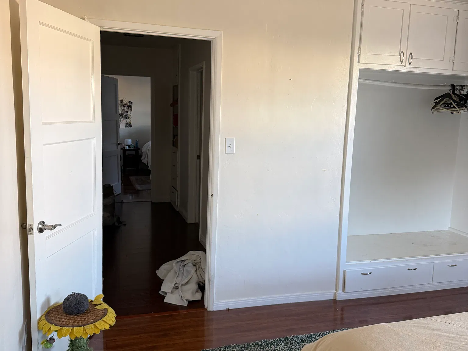 2 bed, 1100 sqft, $1,300 — Photo 3