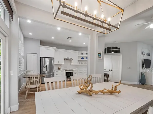 1440 Winding Oaks Cir W APT 201, Vero Beach, FL 32963