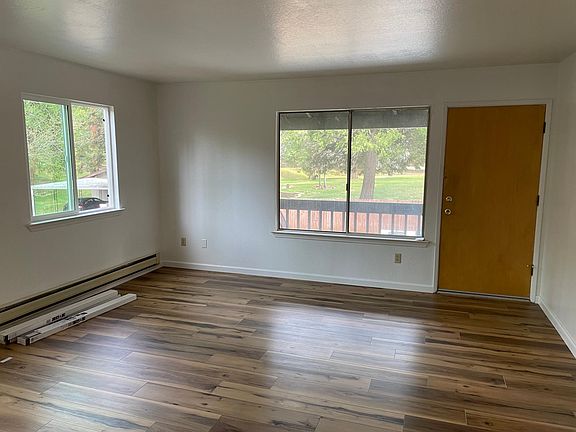 2nd image of 20695 Parkside Ln #3