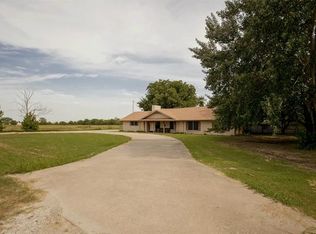 747 E Peel St, Pilot Point, TX 76258