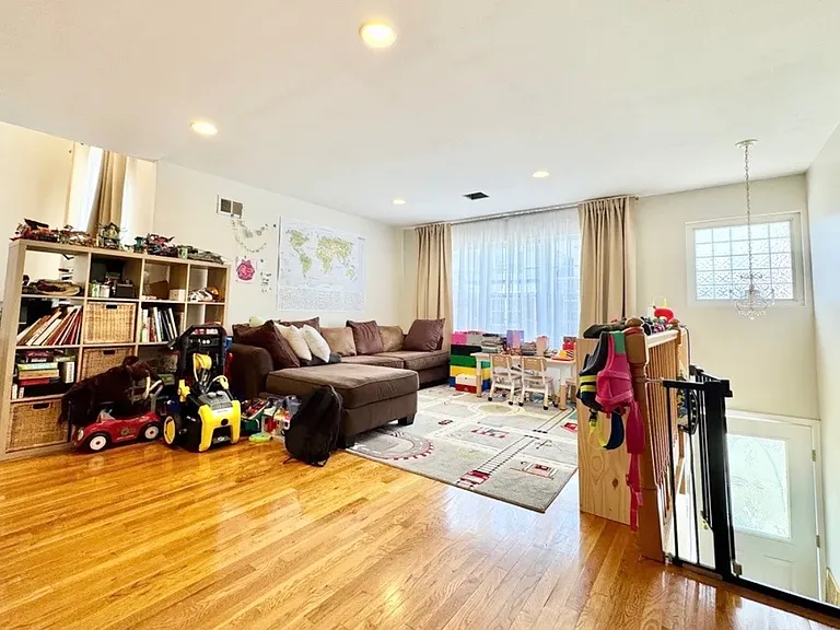 15 Daniella Ct #MAIN — Photo 7