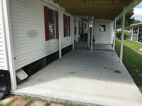 3rd image of 8722 Waterway Dr