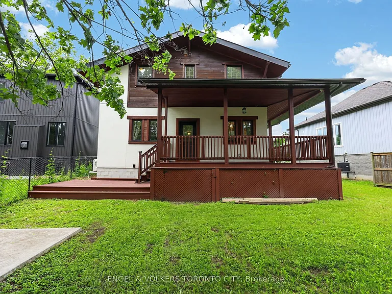 774 Churchill Ln — Photo 40