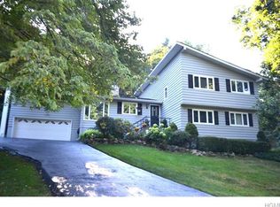 2 Stone Rd, Chappaqua, NY 10514