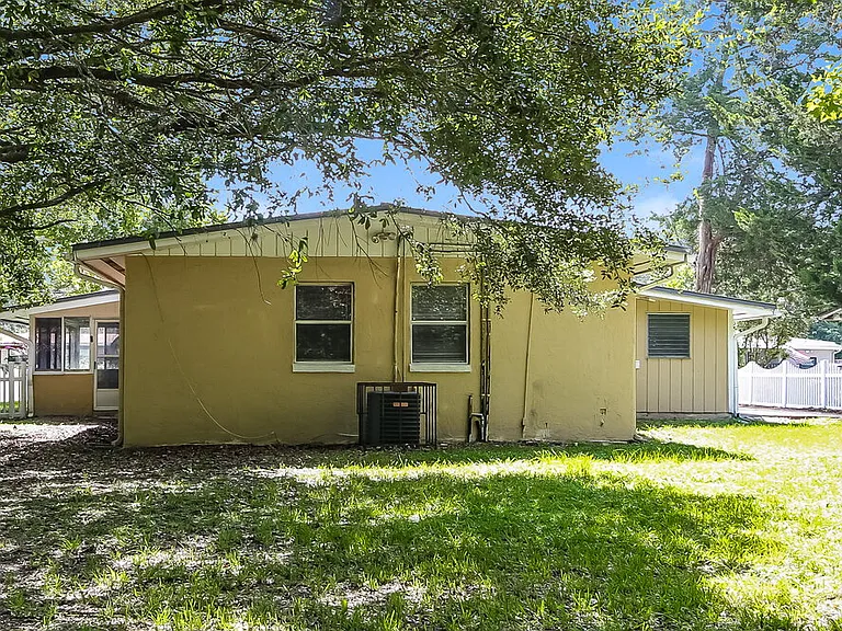 2202 Leon Rd — Photo 16