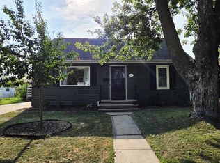 919 N Sharon St, Appleton, WI 54914