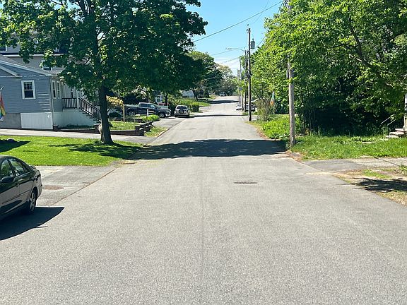 4th image of 112 Cotton Ave