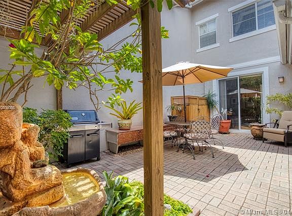 3rd image of 924 Corkwood St #924