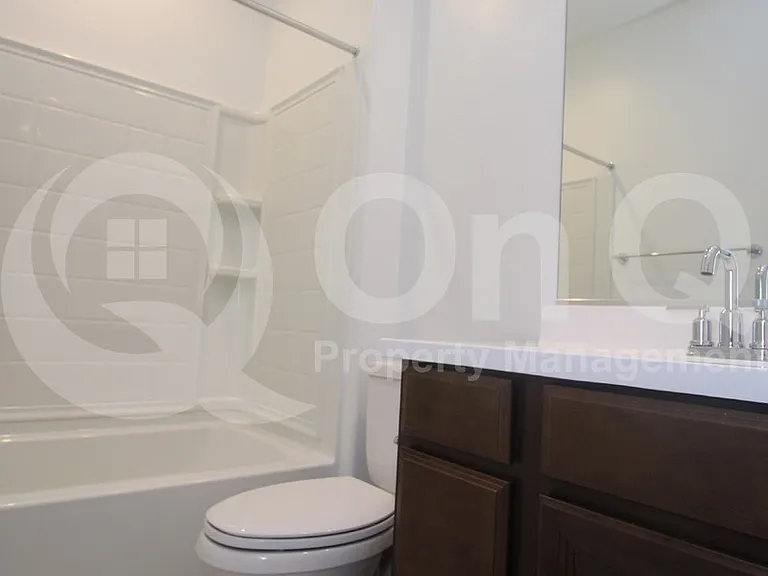 9432 W Roma Ave — Photo 28