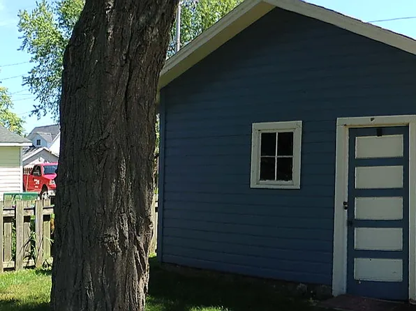 416 N Rath St, Ludington, MI 49431