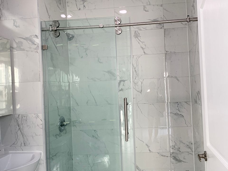 2nd image of 10209 37th Ave Floor 1