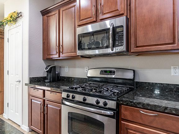 4th image of 22078 N BRADFORD Drive