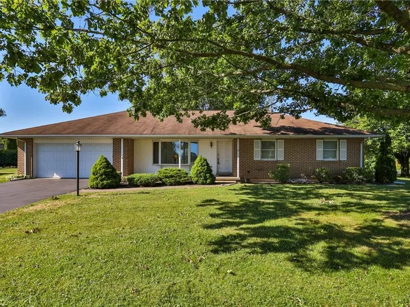 6299 Hanoverville Rd, Bethlehem, PA 18017