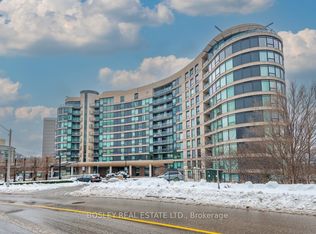 18 Valley Woods Rd #808, Toronto, ON M3A 0A1