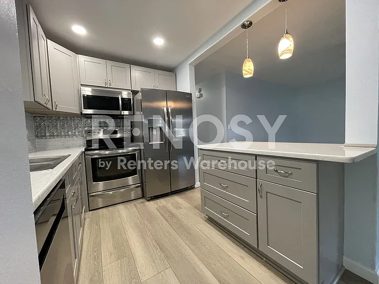 110 Gloucester Blvd #110 — Photo 16