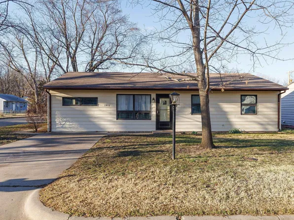 1412 W 11th St, Junction City, KS 66441