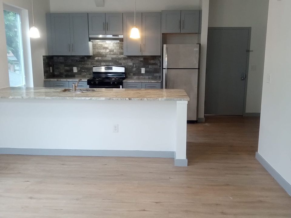 1st image of 195 Lincoln Ave #A