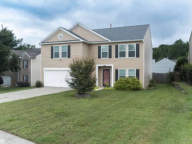 910 Torsion Ln — Photo 1