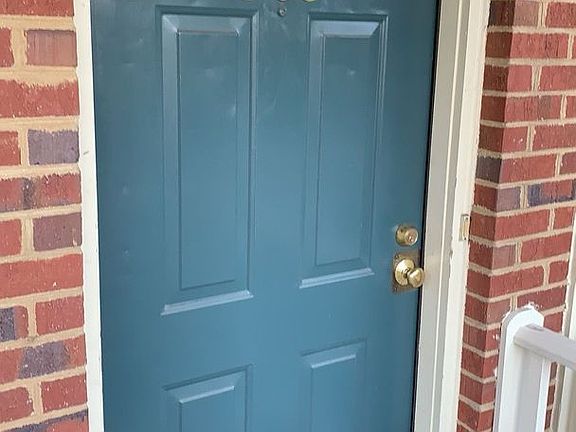 3rd image of 1515 S Lumpkin St APT 305