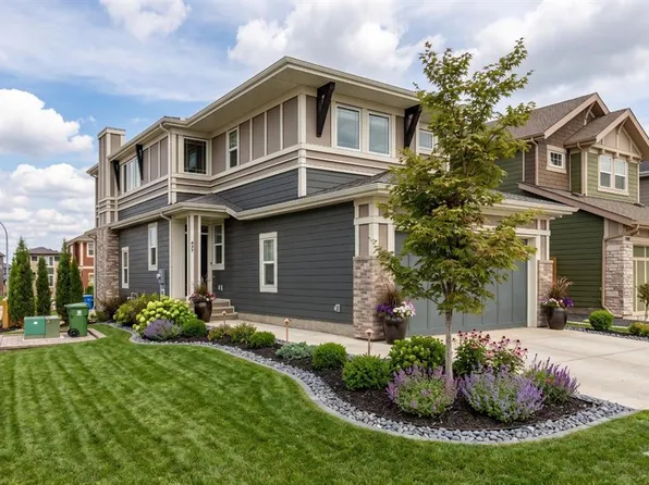 437 S Magnolia Way SE, Calgary, AB T3M 3T5