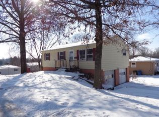 890 Newton St, Barberton, OH 44203