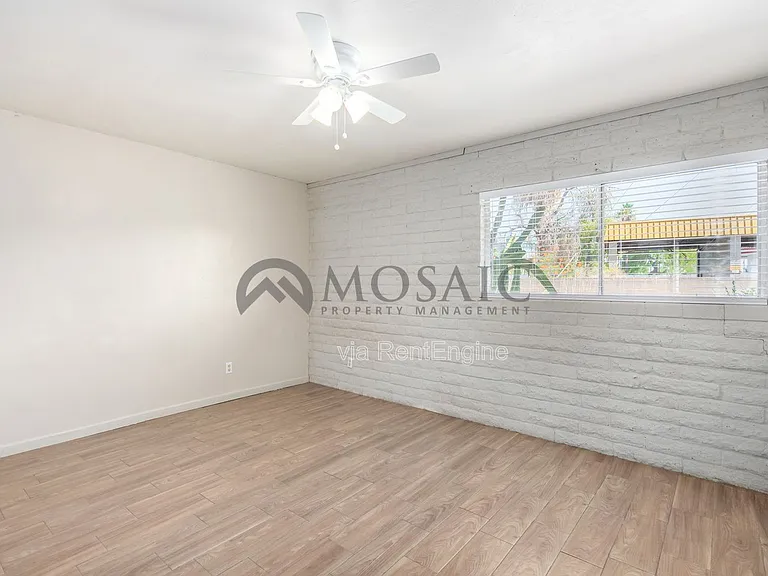 1204 S McClintock Dr #B — Photo 15
